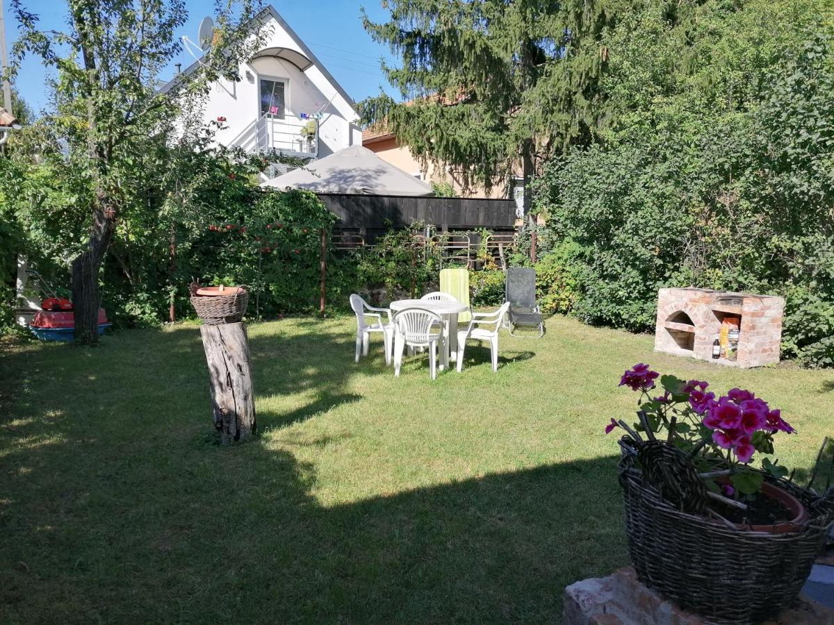 Menta Apartman Mezőkövesd Екстериор снимка